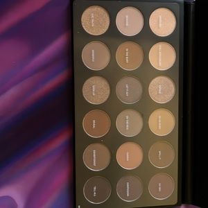 18T truth or bare Morphe pallet